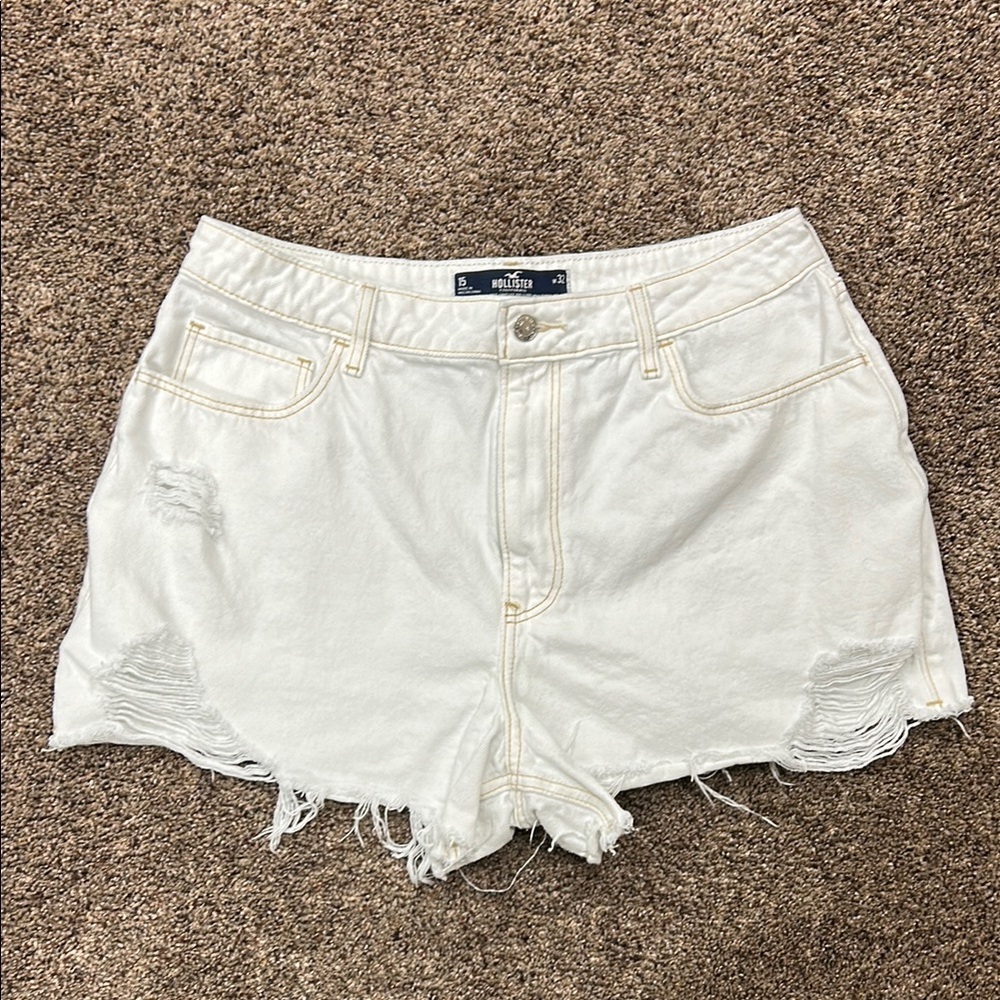 Hollister Women's White Distressed Shorts
